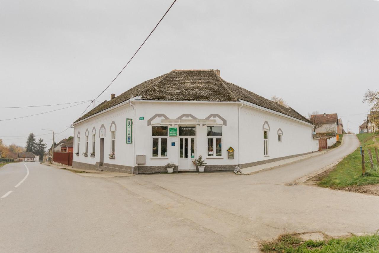 Kuca Za Odmor Baranjski Dvori Zmajevac Exterior photo